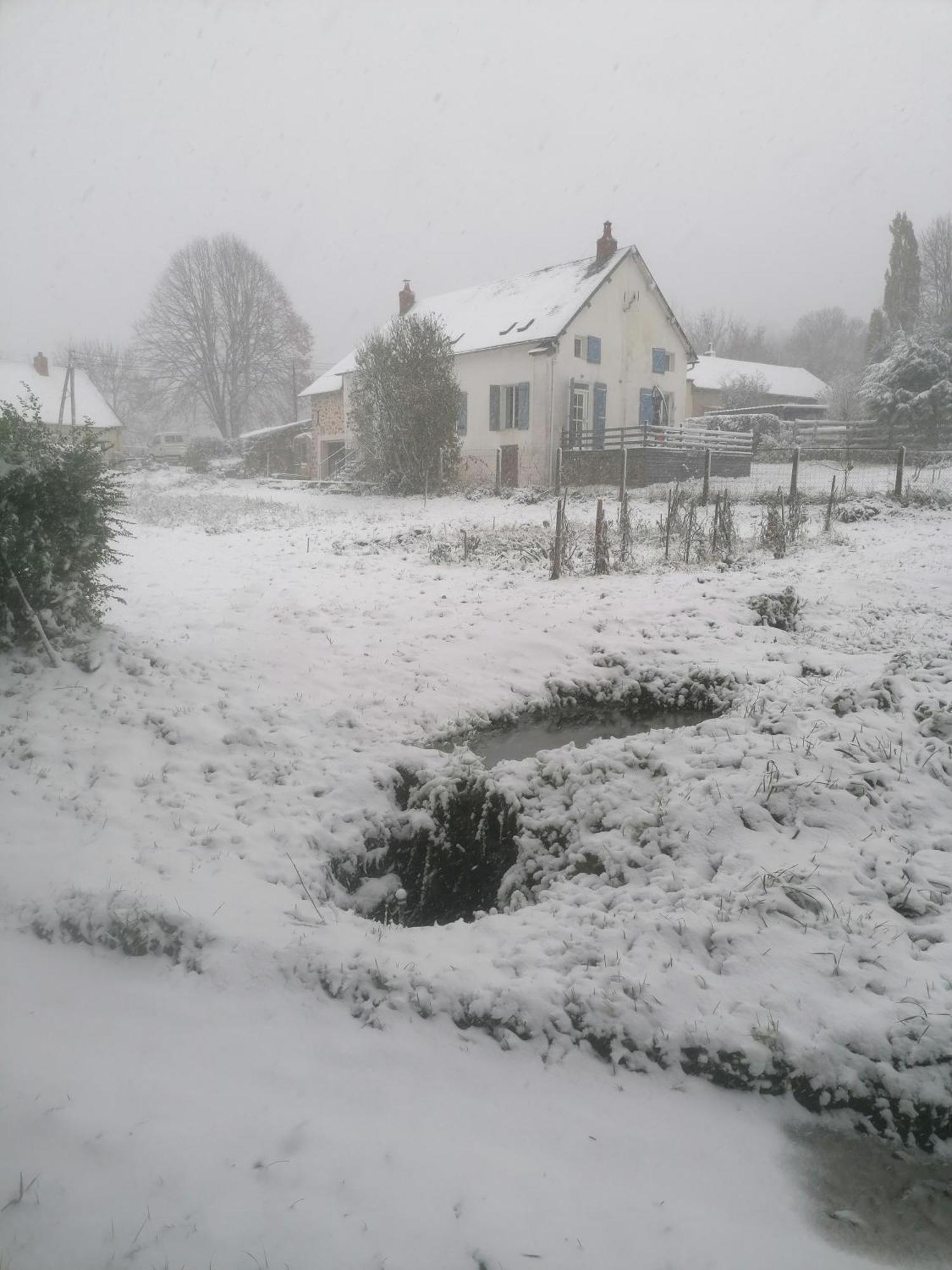 Natur Und Sterne Arleuf Exterior foto